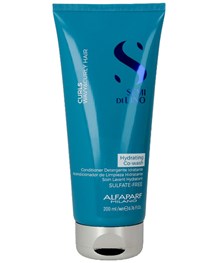 Comprar online Acondicionador Curls Hydrating Co-Wash Alfaparf Semi Di Lino 200 ml en la tienda alpel.es - Peluquería y Maquillaje